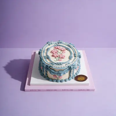 Blue Frame Cake