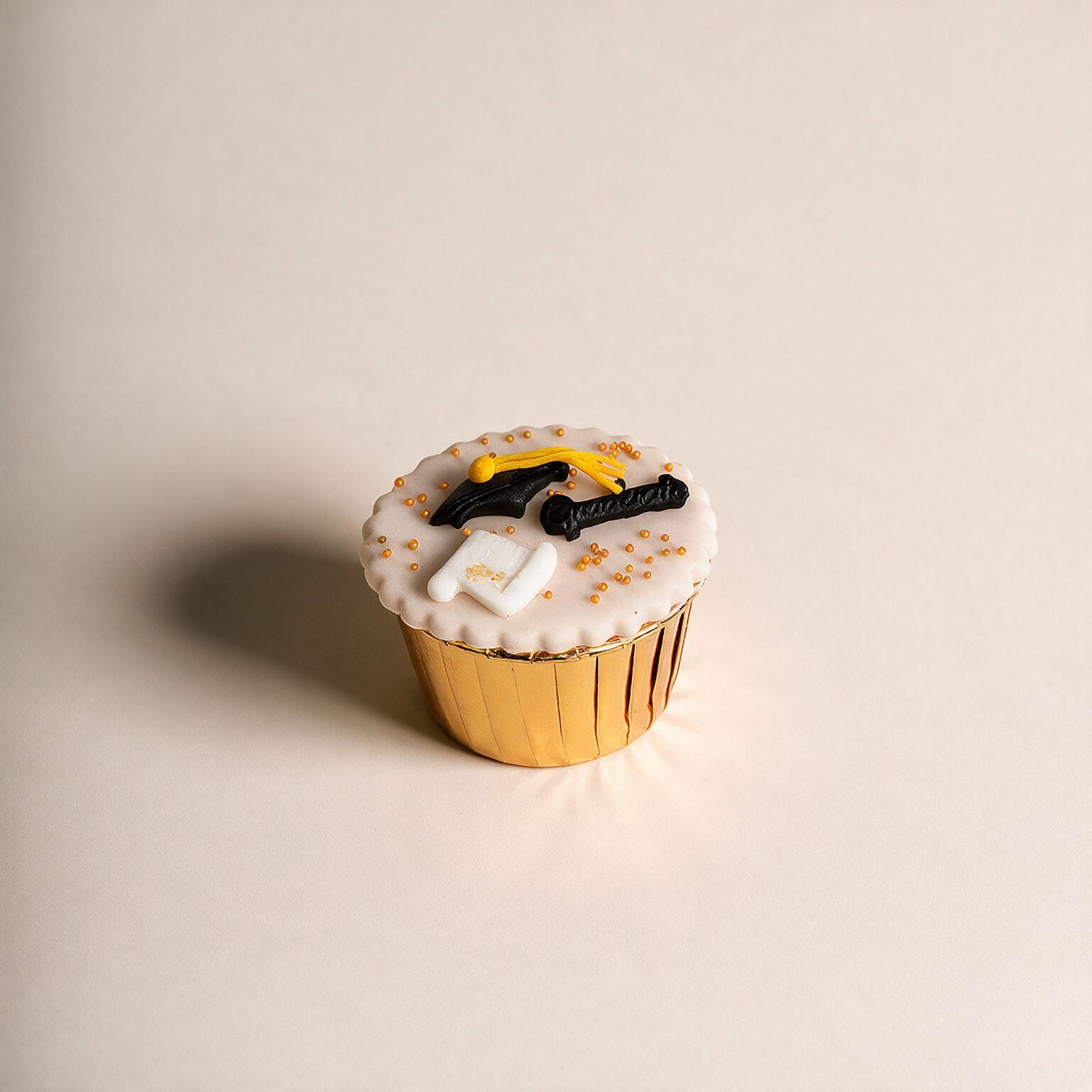 Graduation Cupcake 2