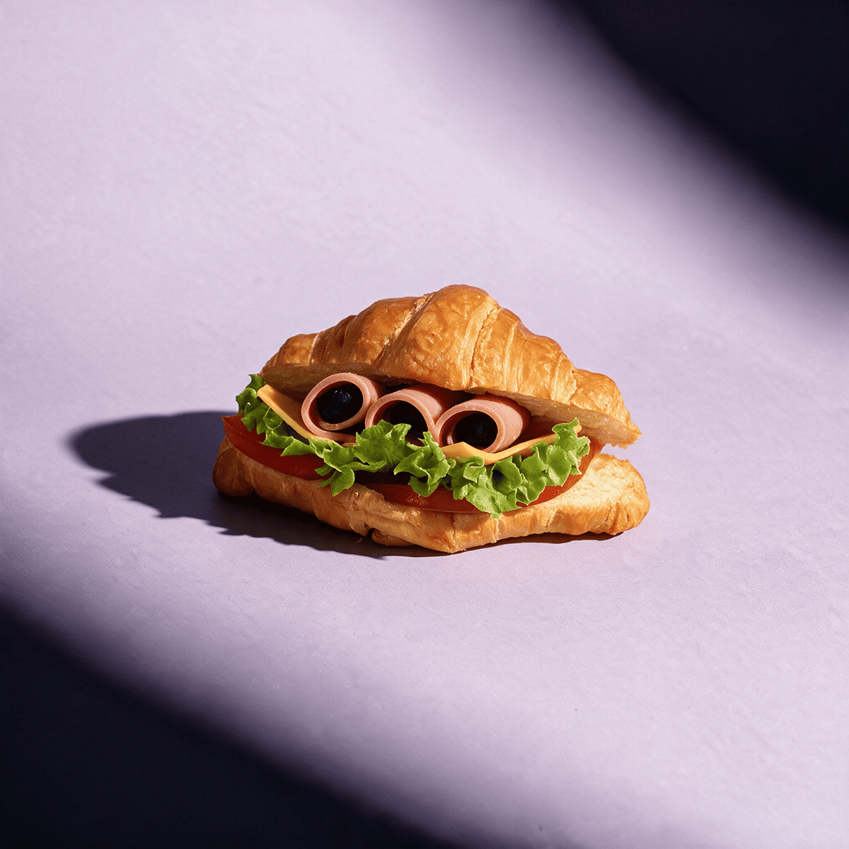 Croissant Cheddar And Roast Beef