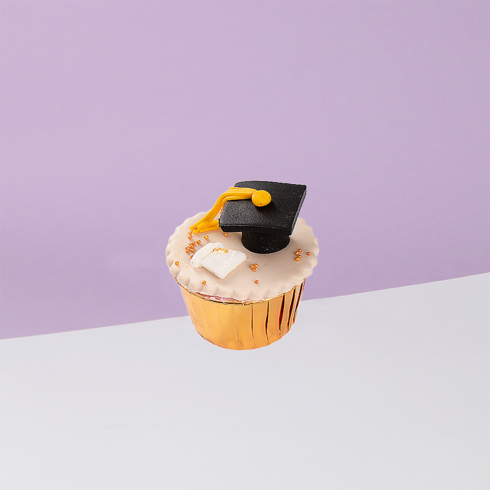 Graduation Cupcake 3