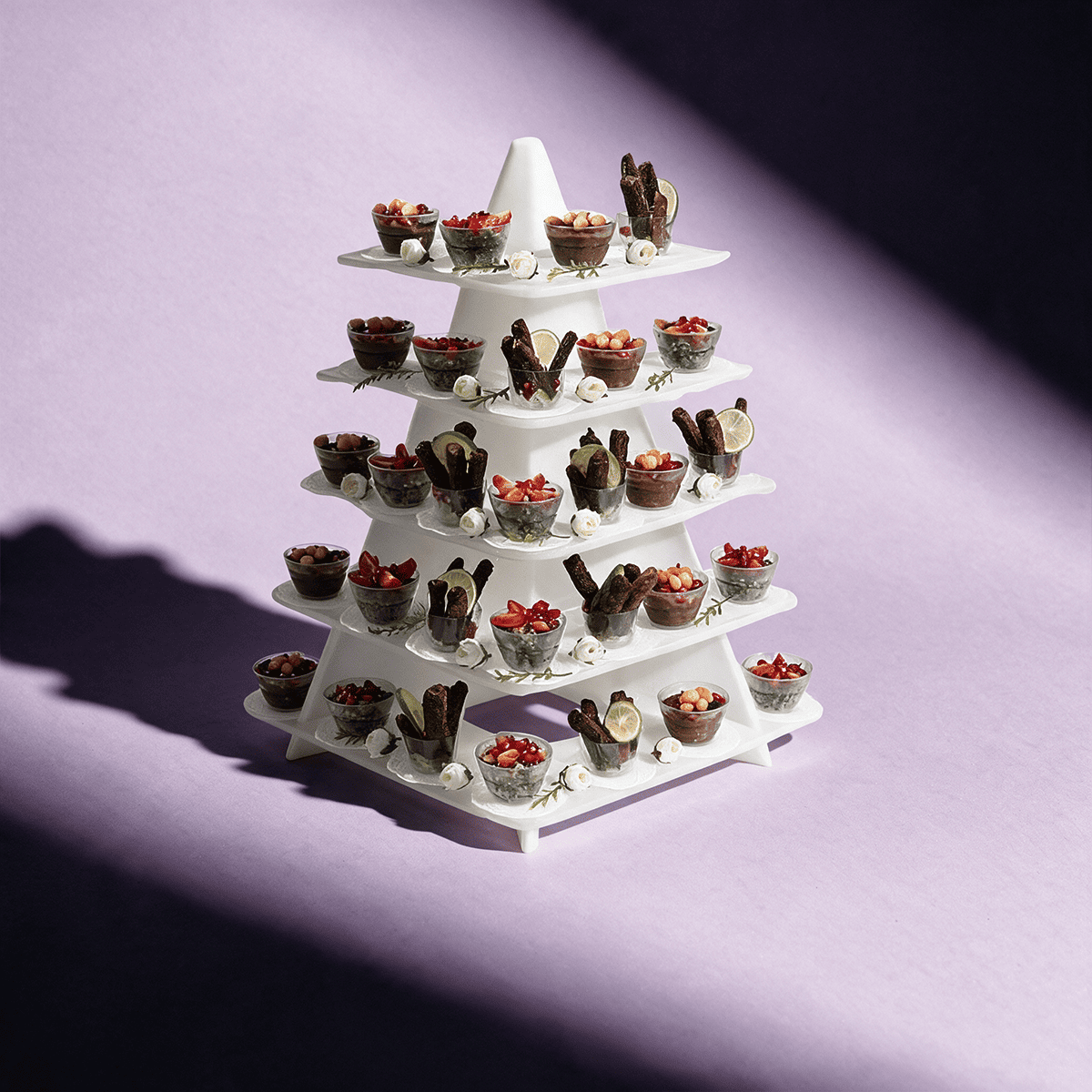 WHITE APPETIZERS STAND