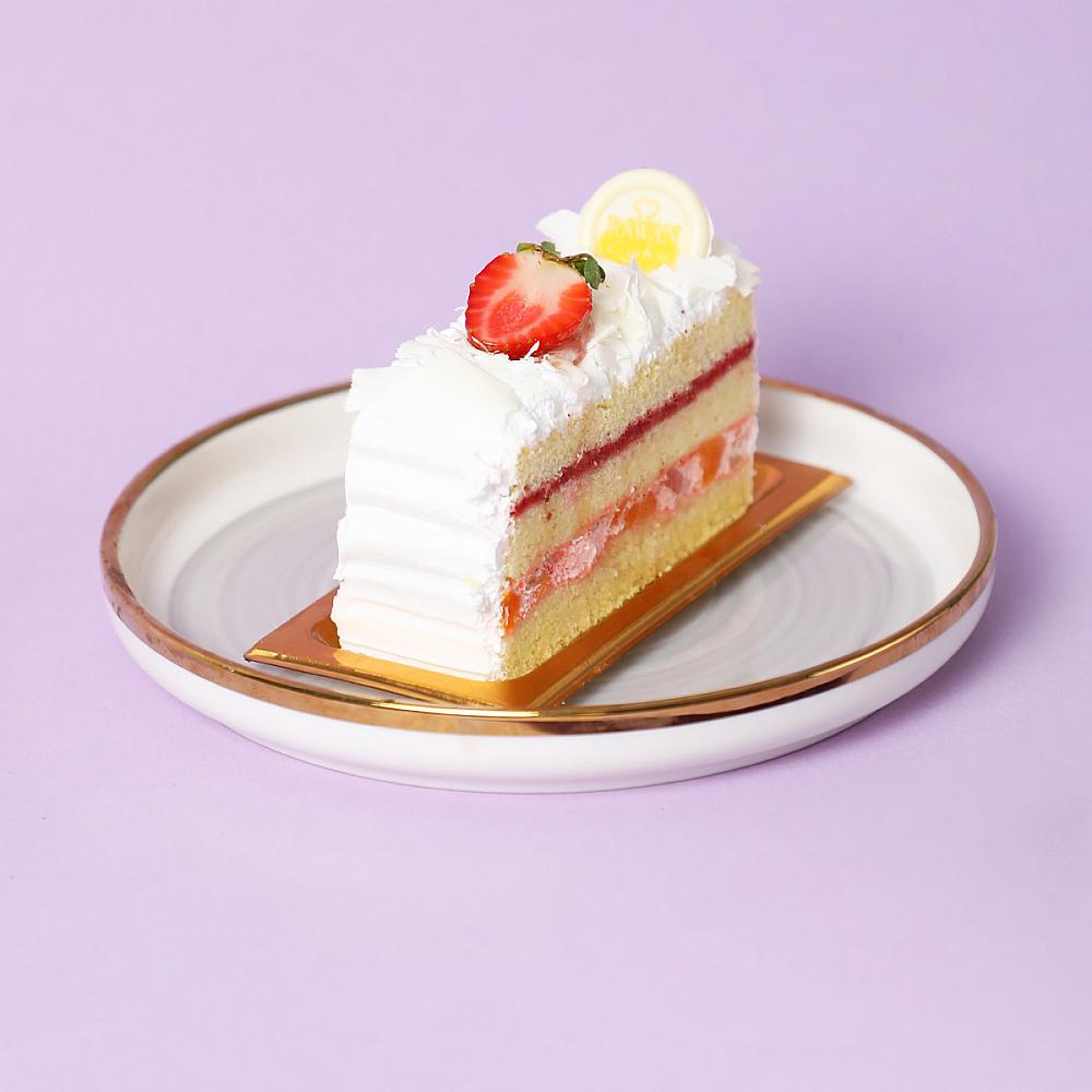 White Forest Cake Pieces