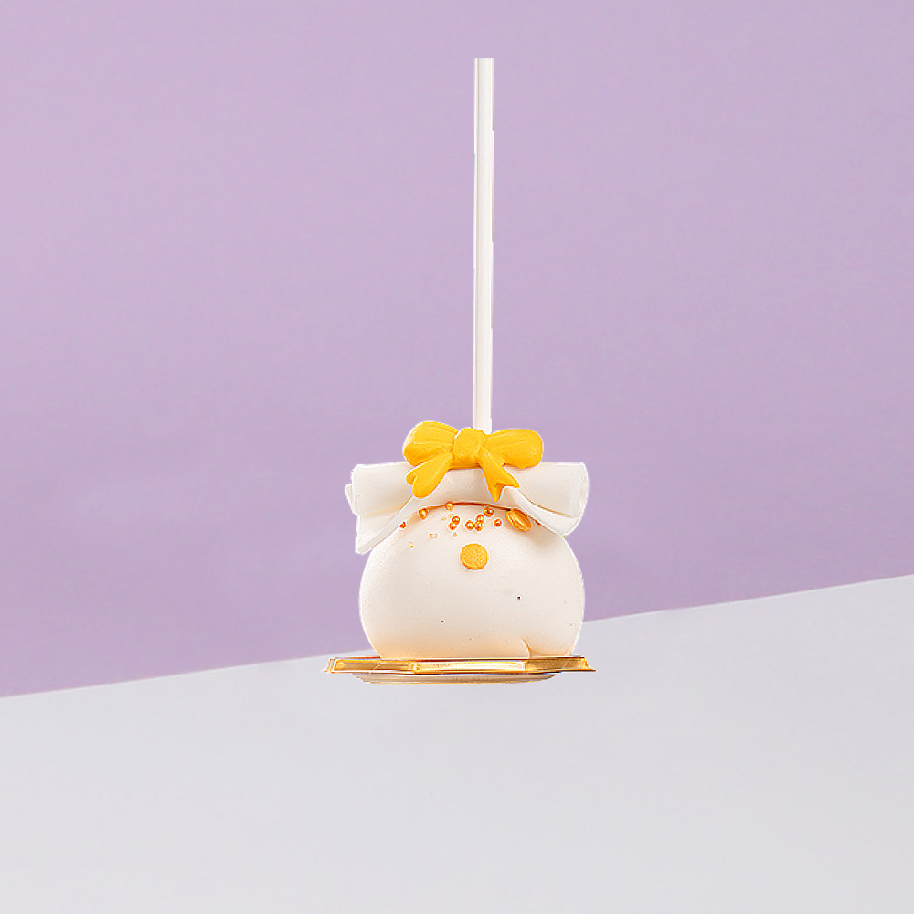 Graduation Cake Pops 3