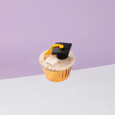 Graduation Cupcake 3